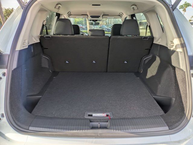 2026 Nissan Rogue SV 2026 Nissan Rogue SV