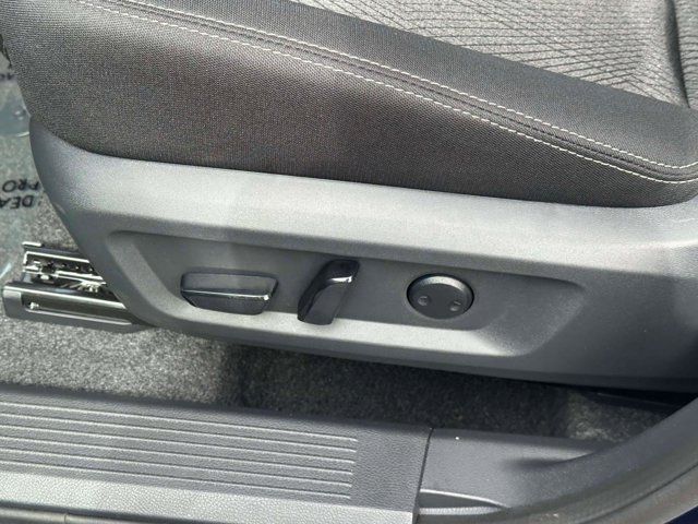 2026 Nissan Rogue SV 2026 Nissan Rogue SV