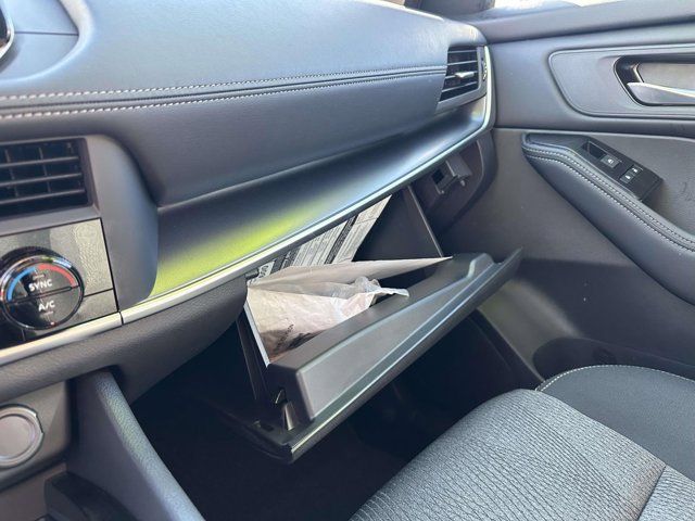 2026 Nissan Rogue SV 2026 Nissan Rogue SV