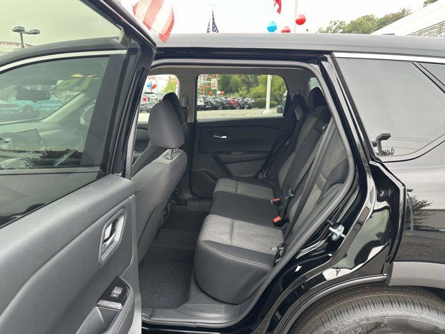 2026 Nissan Rogue SV 2026 Nissan Rogue SV