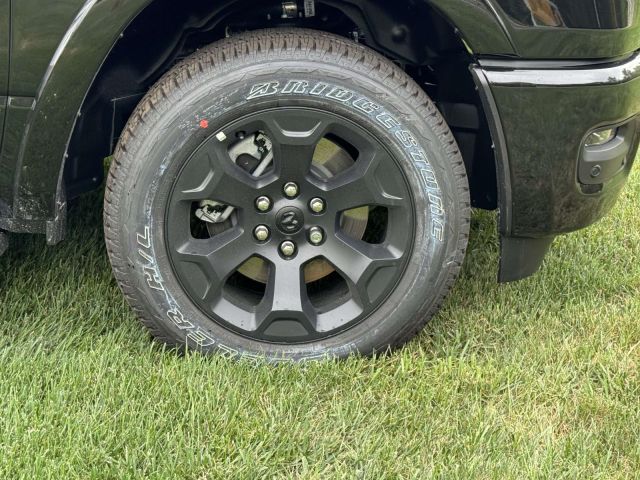 2026 Ram 1500 Big Horn 4x4 Crew Cab 57 Box