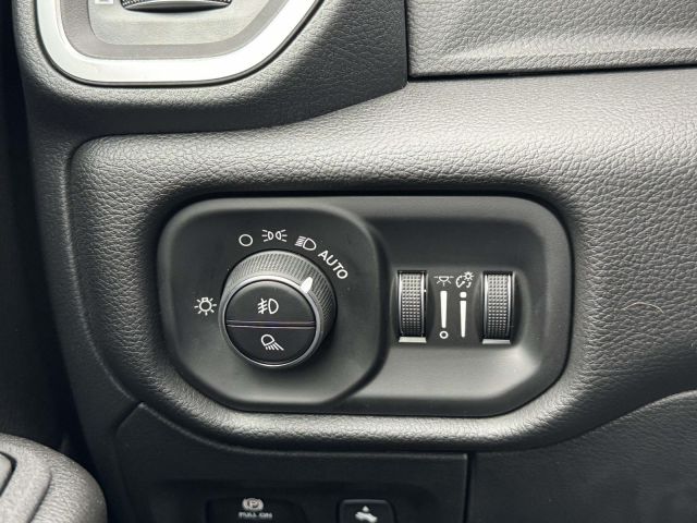 2026 Ram 1500 Big Horn 4x4 Crew Cab 57 Box