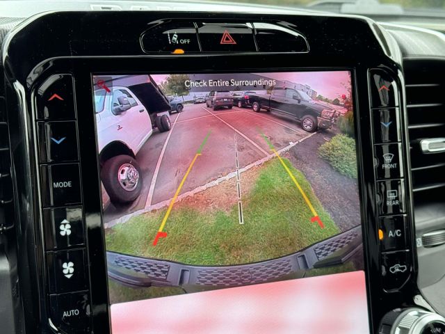 2026 Ram 1500 Big Horn 4x4 Crew Cab 57 Box