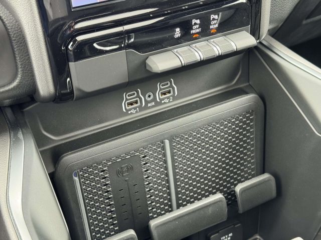2026 Ram 1500 Big Horn 4x4 Crew Cab 57 Box