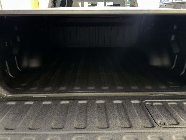 2026 Ram 1500 LARAMIE CREW CAB 4X4 57 BOX