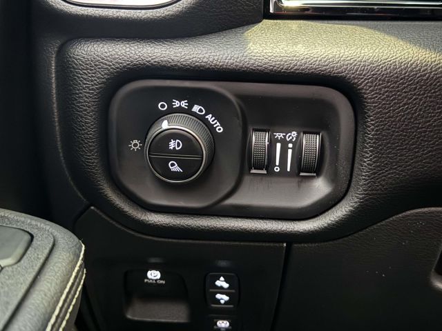 2026 Ram 1500 LARAMIE CREW CAB 4X4 57 BOX