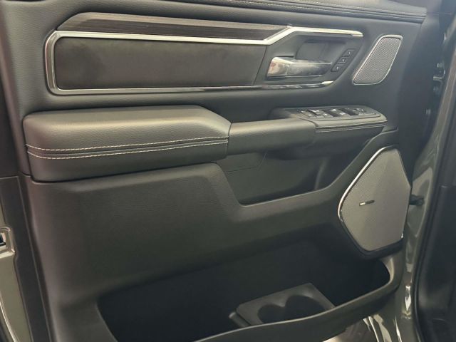 2026 Ram 1500 LARAMIE CREW CAB 4X4 57 BOX