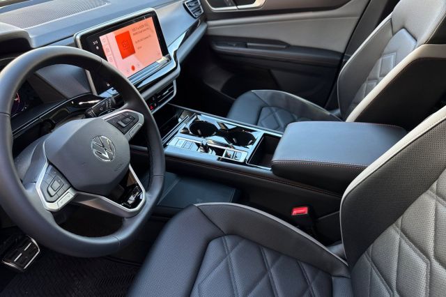 2026 Volkswagen Atlas 2.0T Peak Edition