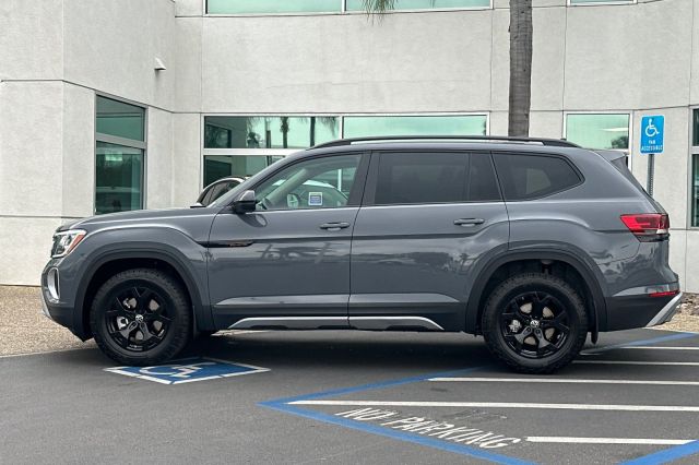 2026 Volkswagen Atlas 2.0T Peak Edition