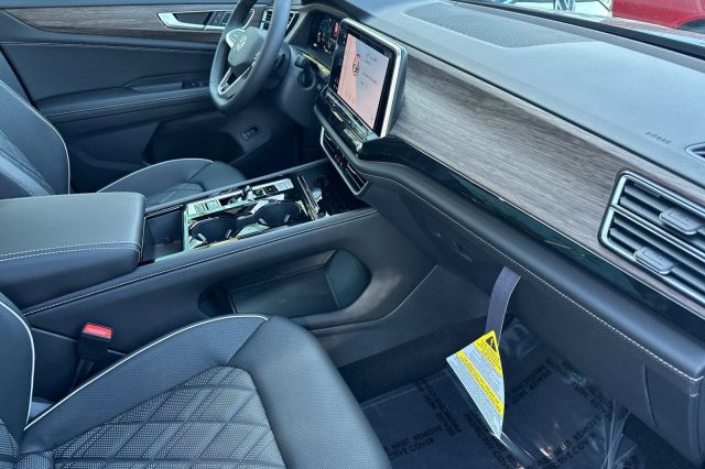 2026 Volkswagen Atlas 2.0T SEL Premium R-Line 2026 Volkswagen Atlas 2.0T SEL Premium R-Line