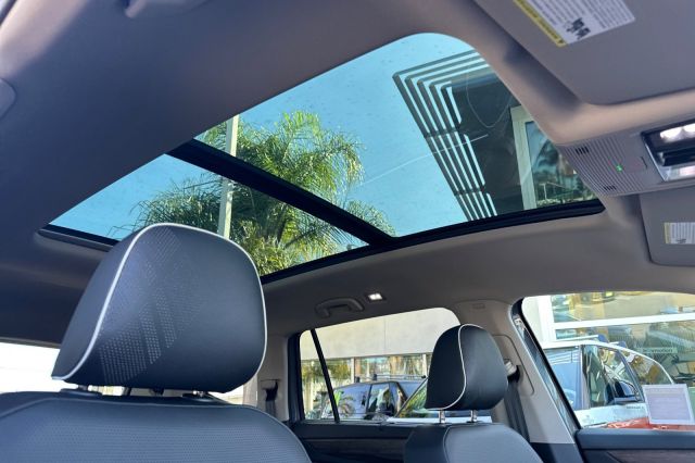 2026 Volkswagen Atlas 2.0T SEL Premium R-Line 2026 Volkswagen Atlas 2.0T SEL Premium R-Line