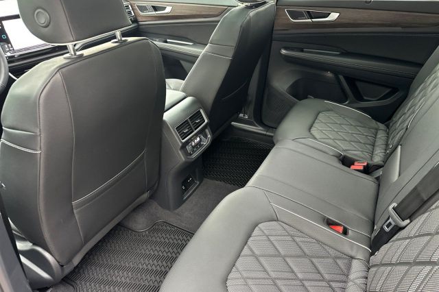 2026 Volkswagen Atlas 2.0T SEL Premium R-Line 2026 Volkswagen Atlas 2.0T SEL Premium R-Line