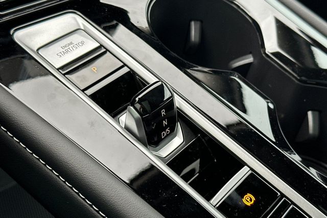 2026 Volkswagen Atlas 2.0T SEL Premium R-Line 2026 Volkswagen Atlas 2.0T SEL Premium R-Line