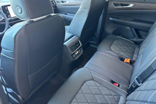 2026 Volkswagen Atlas 2.0T SEL Premium R-Line 2026 Volkswagen Atlas 2.0T SEL Premium R-Line