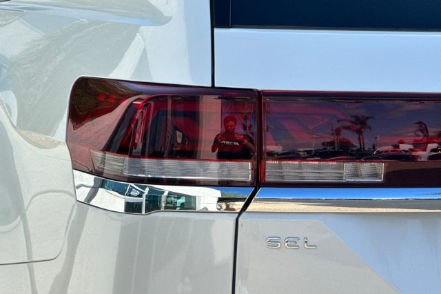 2026 Volkswagen Atlas 2.0T SEL Premium R-Line 2026 Volkswagen Atlas 2.0T SEL Premium R-Line