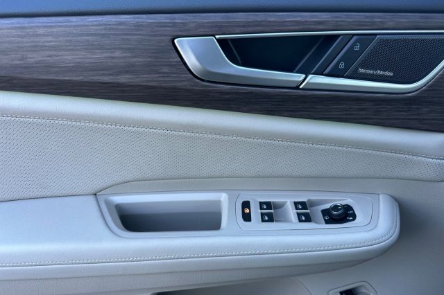 2026 Volkswagen Atlas 2.0T SEL Premium R-Line 2026 Volkswagen Atlas 2.0T SEL Premium R-Line