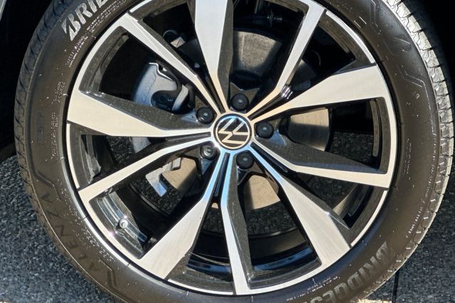 2026 Volkswagen Atlas 2.0T SEL Premium R-Line 2026 Volkswagen Atlas 2.0T SEL Premium R-Line