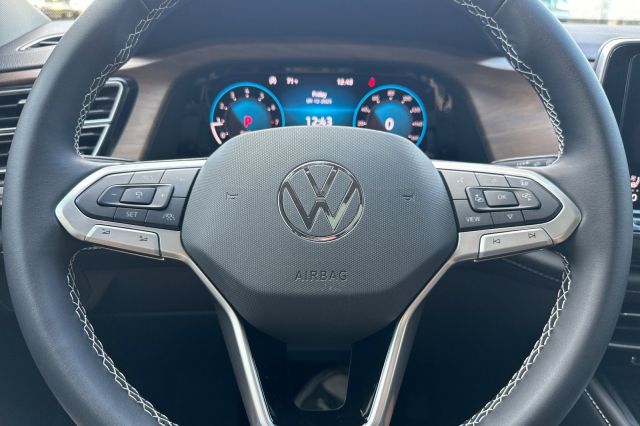 2026 Volkswagen Atlas 2.0T SE w/Technology 2026 Volkswagen Atlas 2.0T SE w/Technology