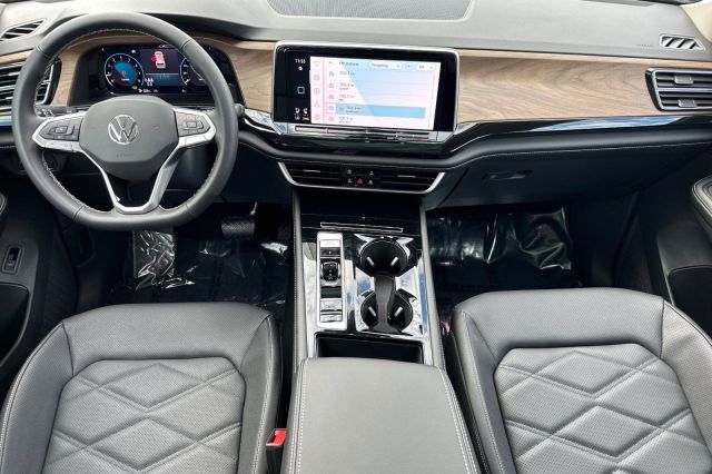 2026 Volkswagen Atlas 2.0T SE w/Technology 2026 Volkswagen Atlas 2.0T SE w/Technology