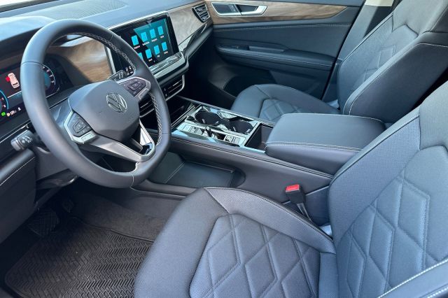 2026 Volkswagen Atlas 2.0T SE w/Technology 2026 Volkswagen Atlas 2.0T SE w/Technology