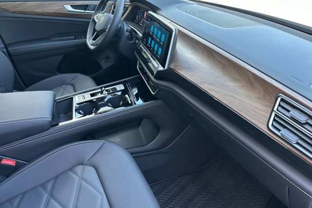 2026 Volkswagen Atlas 2.0T SE w/Technology 2026 Volkswagen Atlas 2.0T SE w/Technology