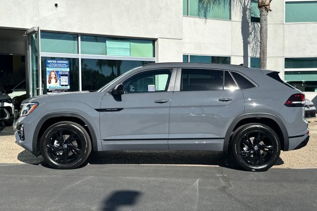 2026 Volkswagen Atlas Cross Sport 2.0T SEL R-Line Black 2026 Volkswagen Atlas Cross Sport 2.0T SEL R-Line Black