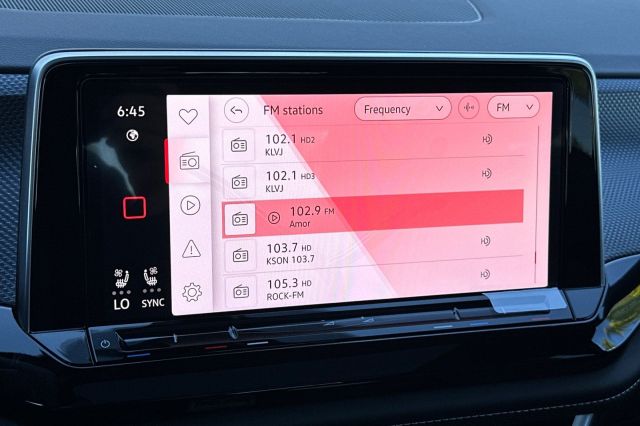 2026 Volkswagen Atlas Cross Sport 2.0T SEL R-Line Black 2026 Volkswagen Atlas Cross Sport 2.0T SEL R-Line Black