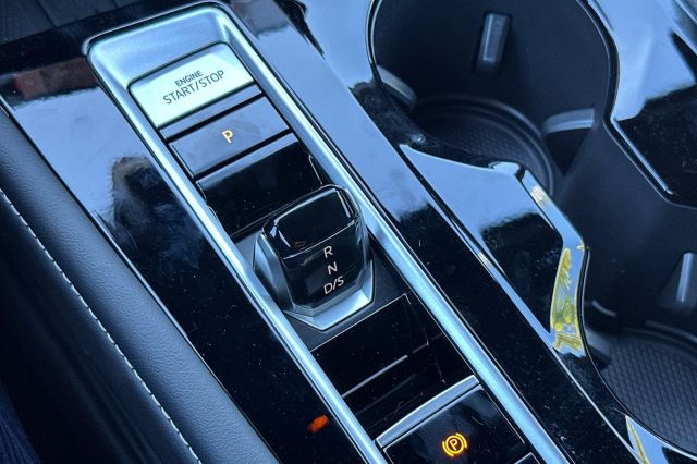 2026 Volkswagen Atlas Cross Sport 2.0T SEL R-Line Black 2026 Volkswagen Atlas Cross Sport 2.0T SEL R-Line Black