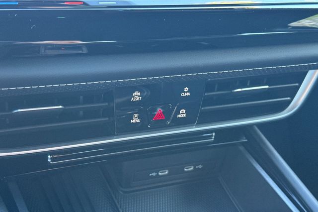 2026 Volkswagen Atlas Cross Sport 2.0T SEL R-Line Black 2026 Volkswagen Atlas Cross Sport 2.0T SEL R-Line Black