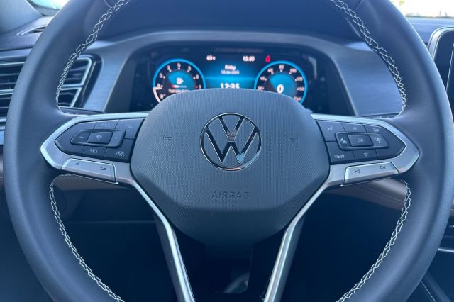 2026 Volkswagen Atlas Cross Sport 2.0T SE w/Technology 2026 Volkswagen Atlas Cross Sport 2.0T SE w/Technology