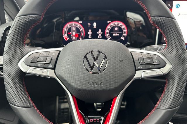 2026 Volkswagen Golf GTI 2.0T SE 2026 Volkswagen Golf GTI 2.0T SE