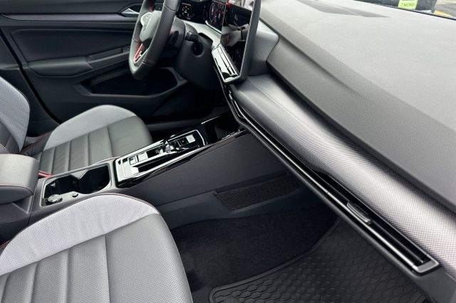 2026 Volkswagen Golf GTI 2.0T SE 2026 Volkswagen Golf GTI 2.0T SE