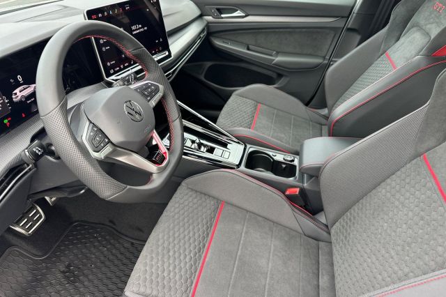 2026 Volkswagen Golf GTI 2.0T SE 2026 Volkswagen Golf GTI 2.0T SE