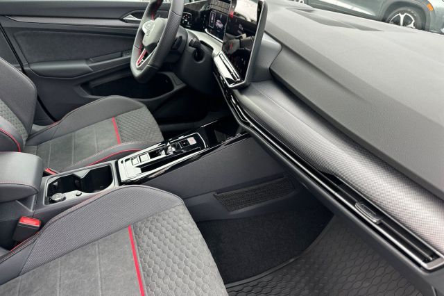 2026 Volkswagen Golf GTI 2.0T SE 2026 Volkswagen Golf GTI 2.0T SE