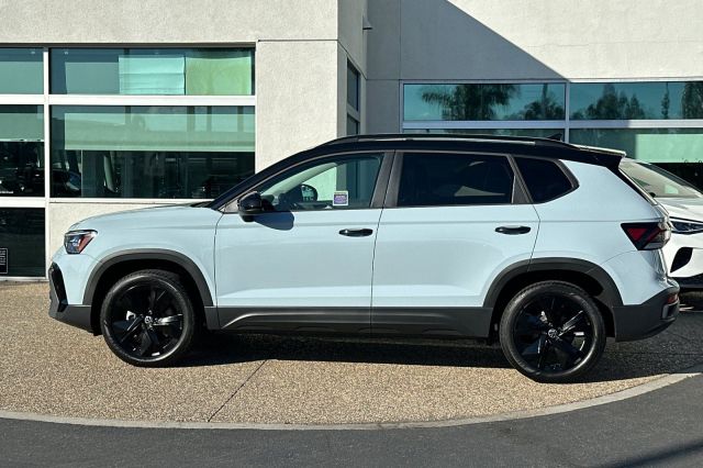 2026 Volkswagen Taos 1.5T SE Black 2026 Volkswagen Taos 1.5T SE Black