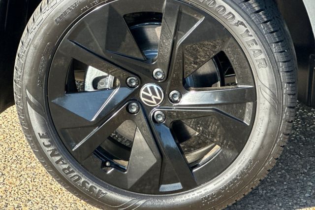 2026 Volkswagen Taos 1.5T SE Black 2026 Volkswagen Taos 1.5T SE Black