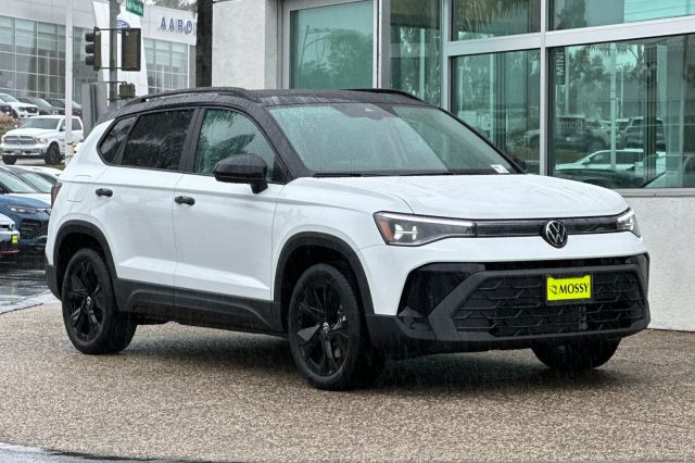 2026 Volkswagen Taos 1.5T SE Black