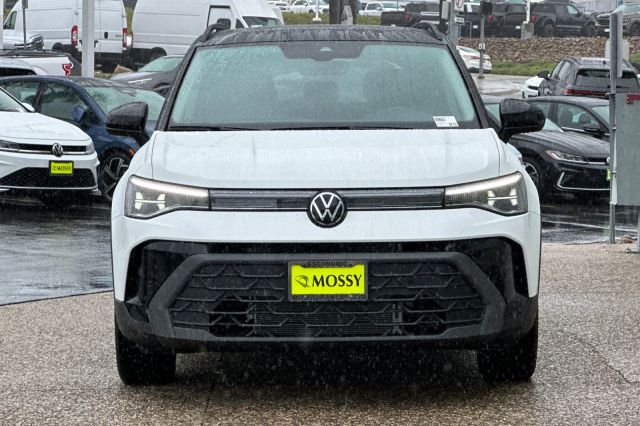 2026 Volkswagen Taos 1.5T SE Black