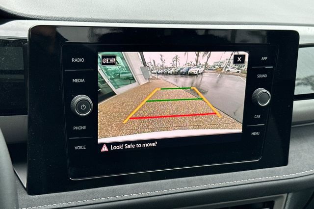 2026 Volkswagen Taos 1.5T SE Black