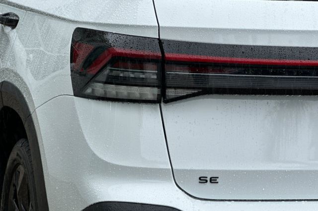 2026 Volkswagen Taos 1.5T SE Black