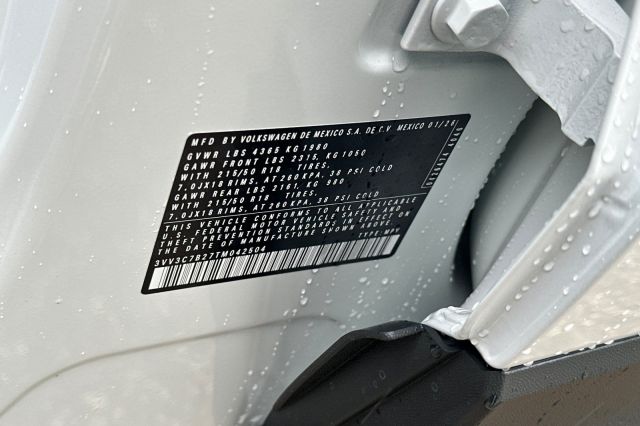 2026 Volkswagen Taos 1.5T SE Black