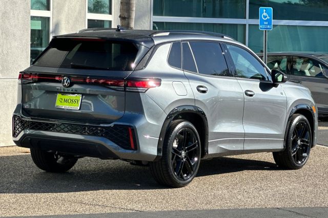 2026 Volkswagen Tiguan 2.0T SE R-Line Black 2026 Volkswagen Tiguan 2.0T SE R-Line Black