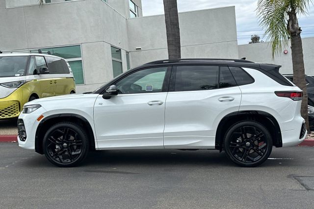 2026 Volkswagen Tiguan 2.0T SE R-Line Black 2026 Volkswagen Tiguan 2.0T SE R-Line Black