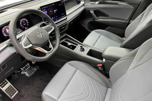 2026 Volkswagen Tiguan 2.0T SE R-Line Black 2026 Volkswagen Tiguan 2.0T SE R-Line Black