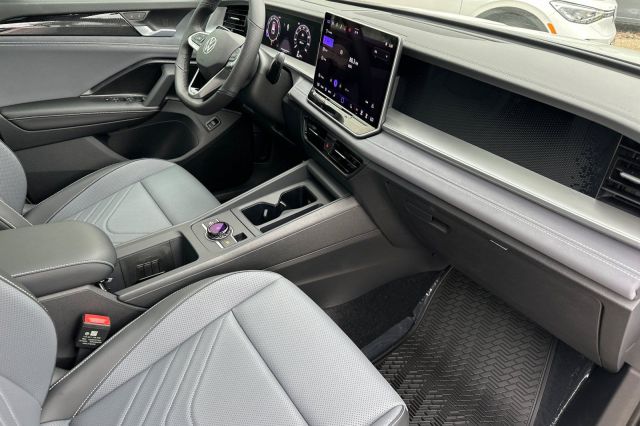 2026 Volkswagen Tiguan 2.0T SE R-Line Black 2026 Volkswagen Tiguan 2.0T SE R-Line Black