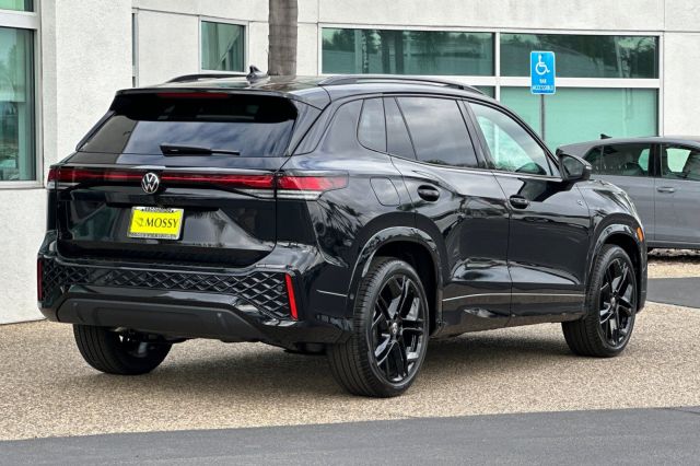 2026 Volkswagen Tiguan 2.0T SE R-Line Black