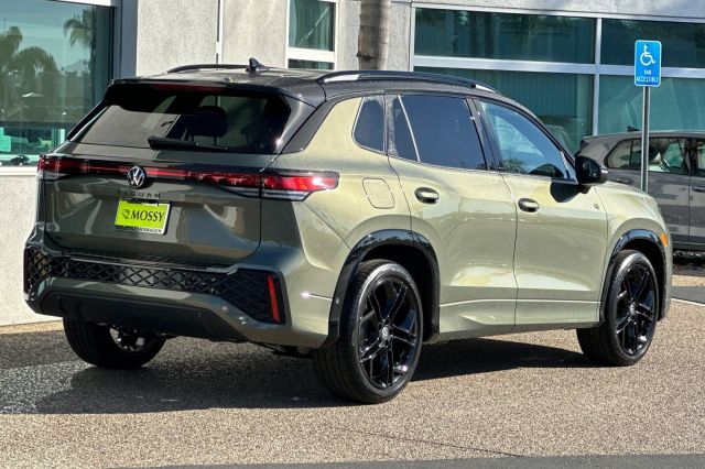 2026 Volkswagen Tiguan 2.0T SE R-Line Black 2026 Volkswagen Tiguan 2.0T SE R-Line Black