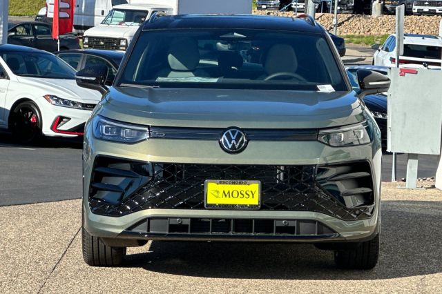 2026 Volkswagen Tiguan 2.0T SE R-Line Black 2026 Volkswagen Tiguan 2.0T SE R-Line Black