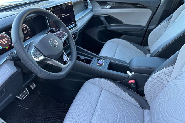 2026 Volkswagen Tiguan 2.0T SE R-Line Black 2026 Volkswagen Tiguan 2.0T SE R-Line Black