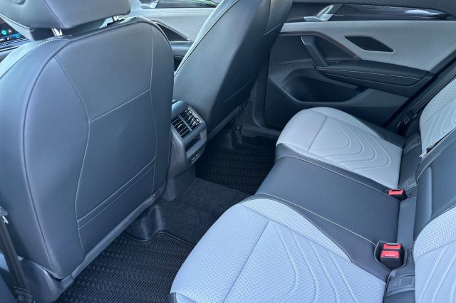 2026 Volkswagen Tiguan 2.0T SE R-Line Black 2026 Volkswagen Tiguan 2.0T SE R-Line Black